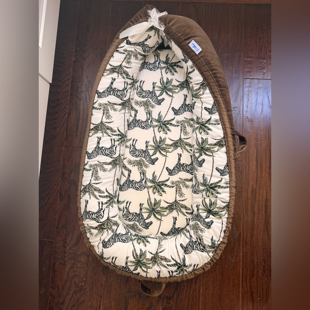 Pillani Baby Newborn Lounger - Picture 2 of 9